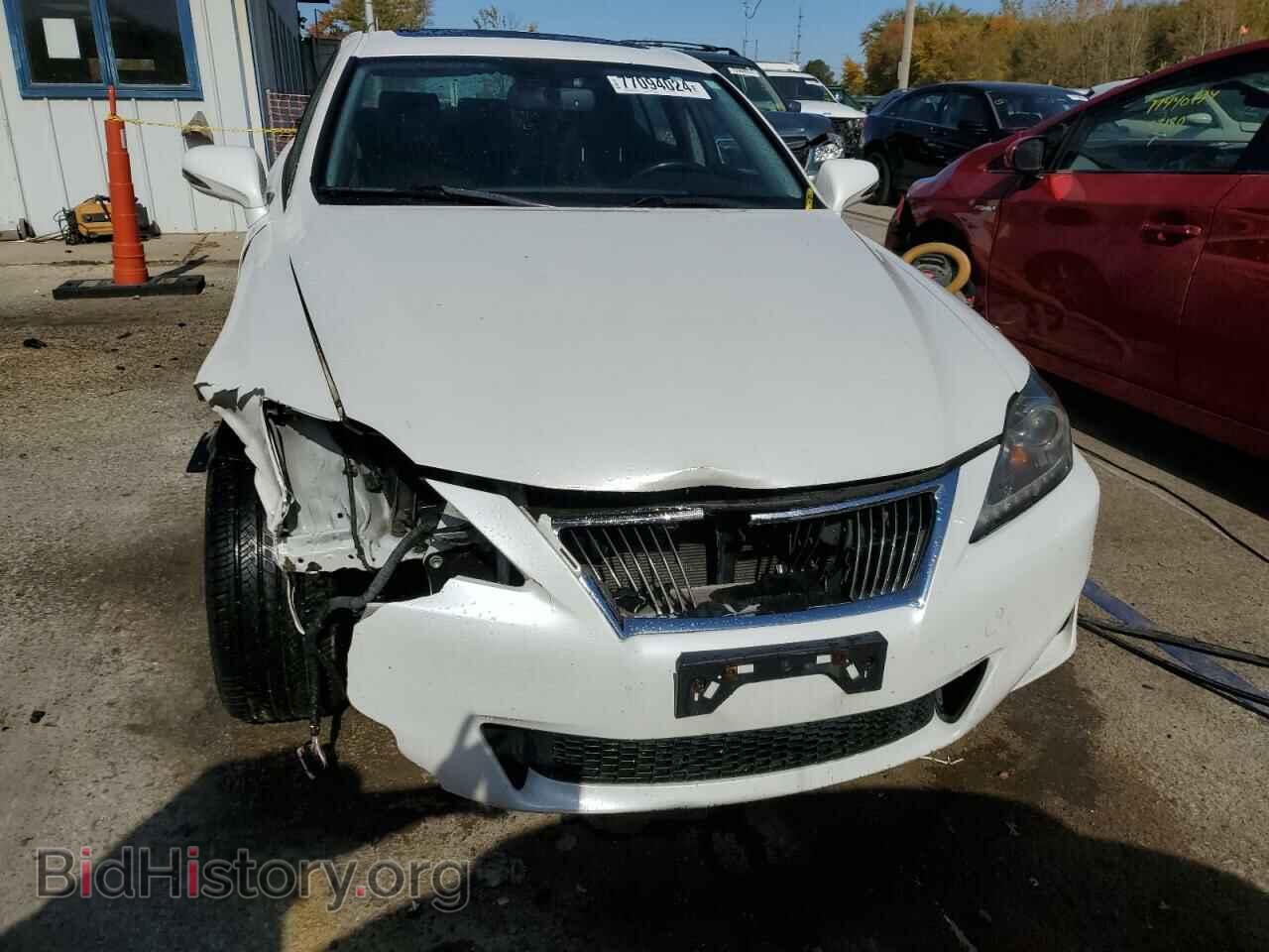 2011 LEXUS IS - VIN: JTHCF5C21B5050626 - Photo 5