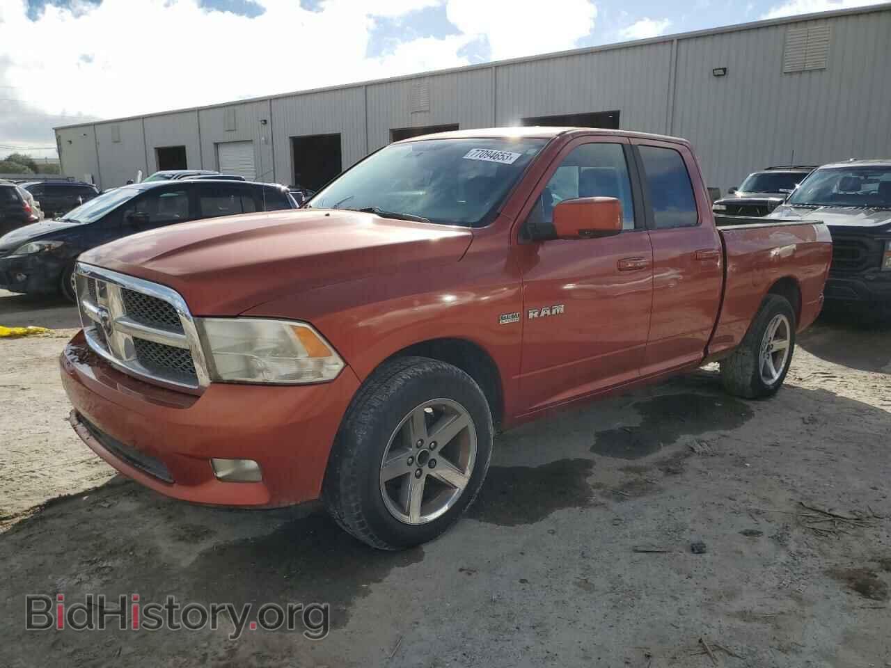 Photo 1D3HB18TX9S711070 - DODGE All Models 2009