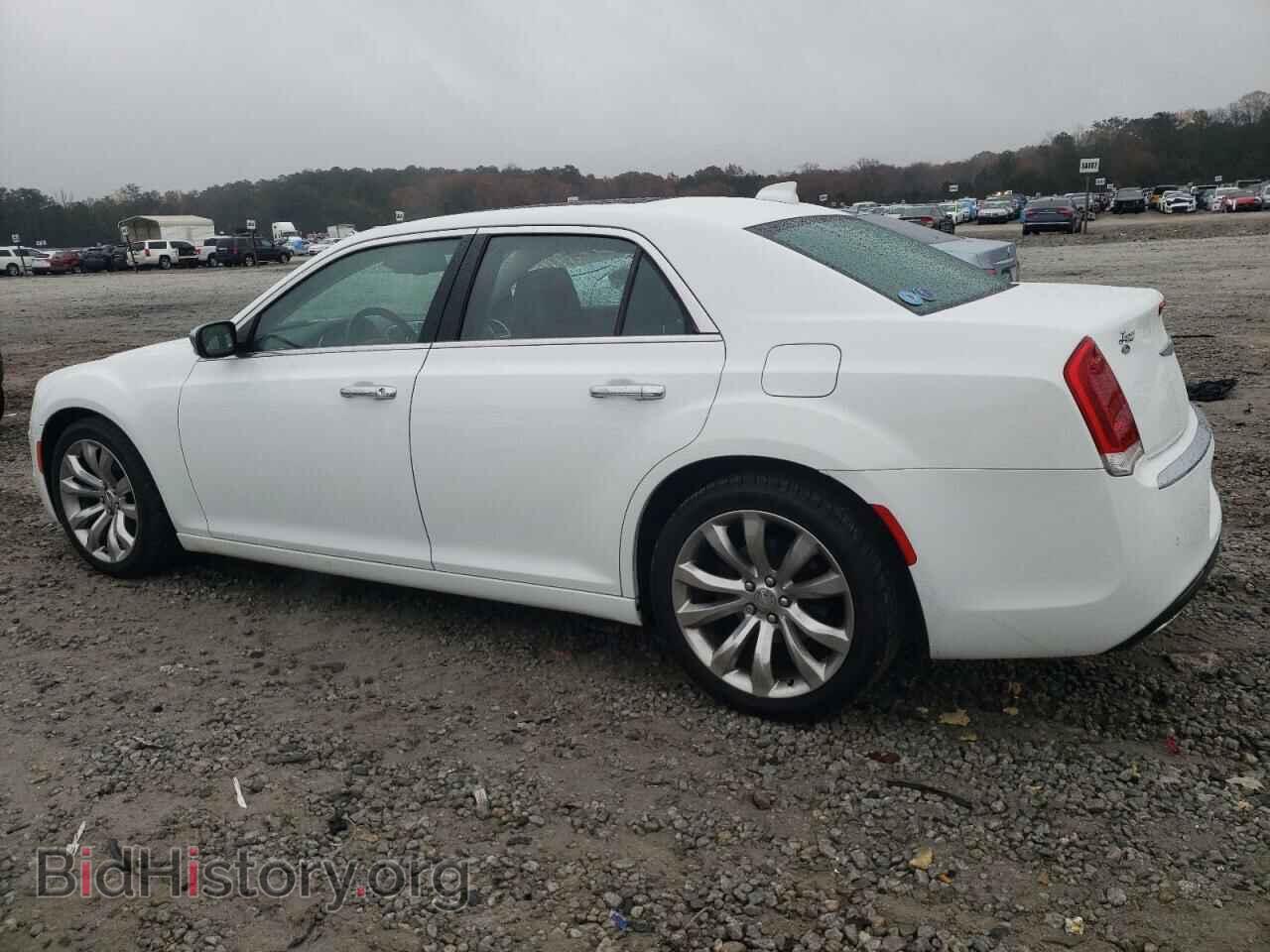 2017 CHRYSLER 300 - VIN: 2C3CCAET5HH516265 - Фото 2