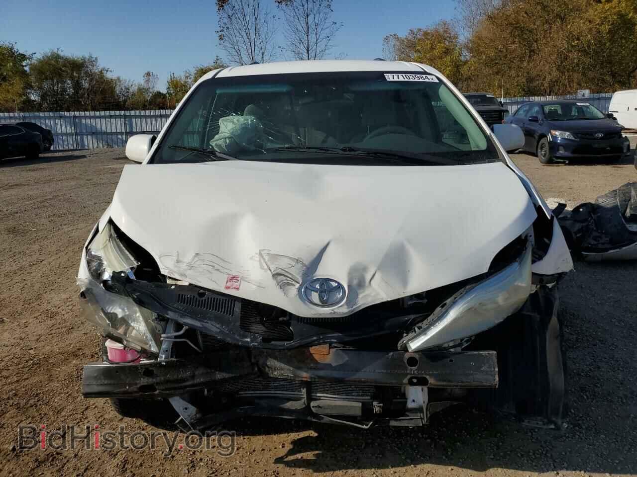 2011 TOYOTA All Models - VIN: 5TDZK3DC1BS129159 - Фото 5
