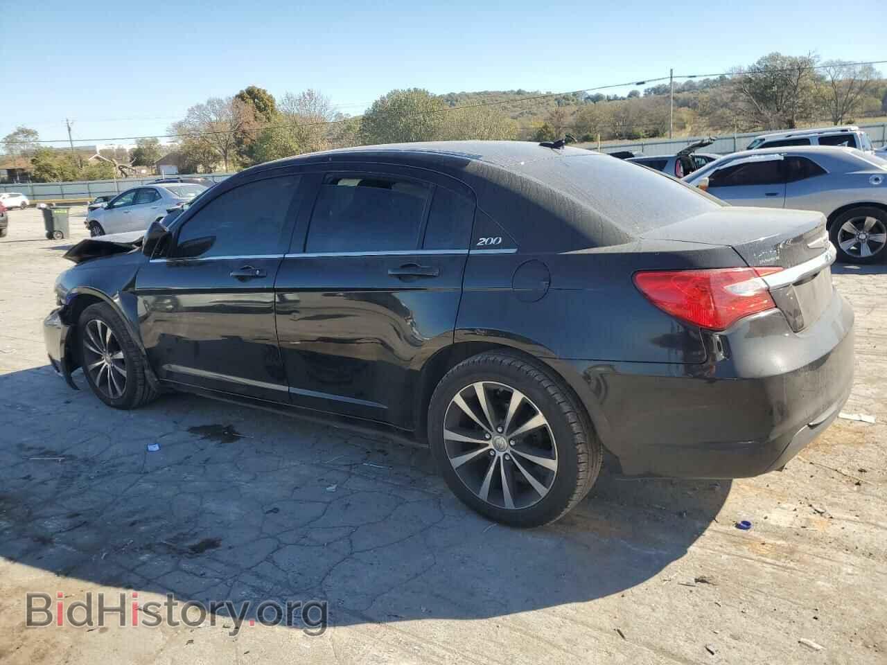 2013 CHRYSLER 200 - VIN: 1C3CCBBG8DN718323 - Фото 2