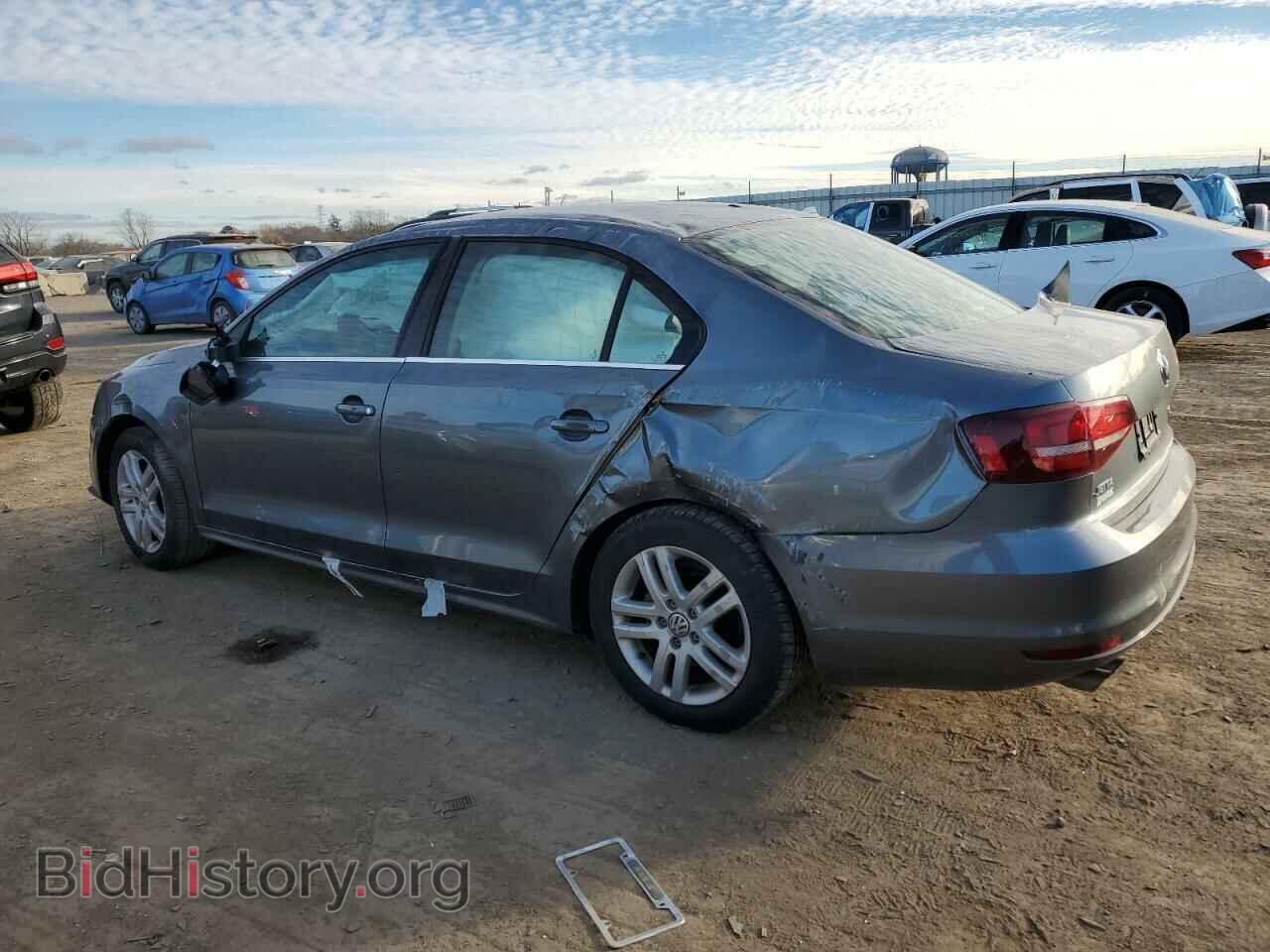 2017 VOLKSWAGEN JETTA - VIN: 3VW2B7AJ7HM351884 - Фото 2