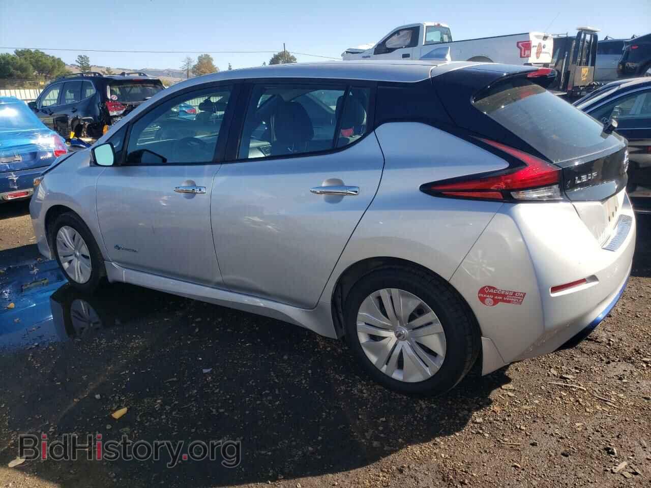 2018 NISSAN LEAF - VIN: 1N4AZ1CP1JC317543 - Фото 2