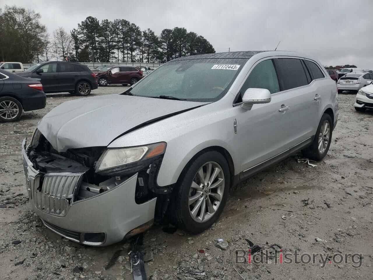 Photo 2LMHJ5AT1ABJ16331 - LINCOLN MKT 2010