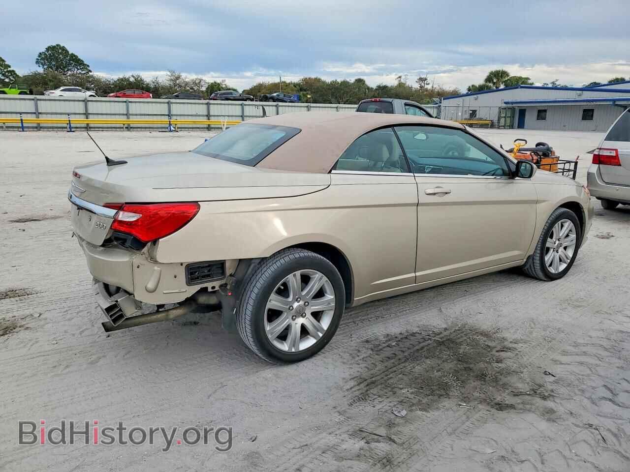 2014 CHRYSLER 200 - VIN: 1C3BCBEB5EN128836 - Photo 3