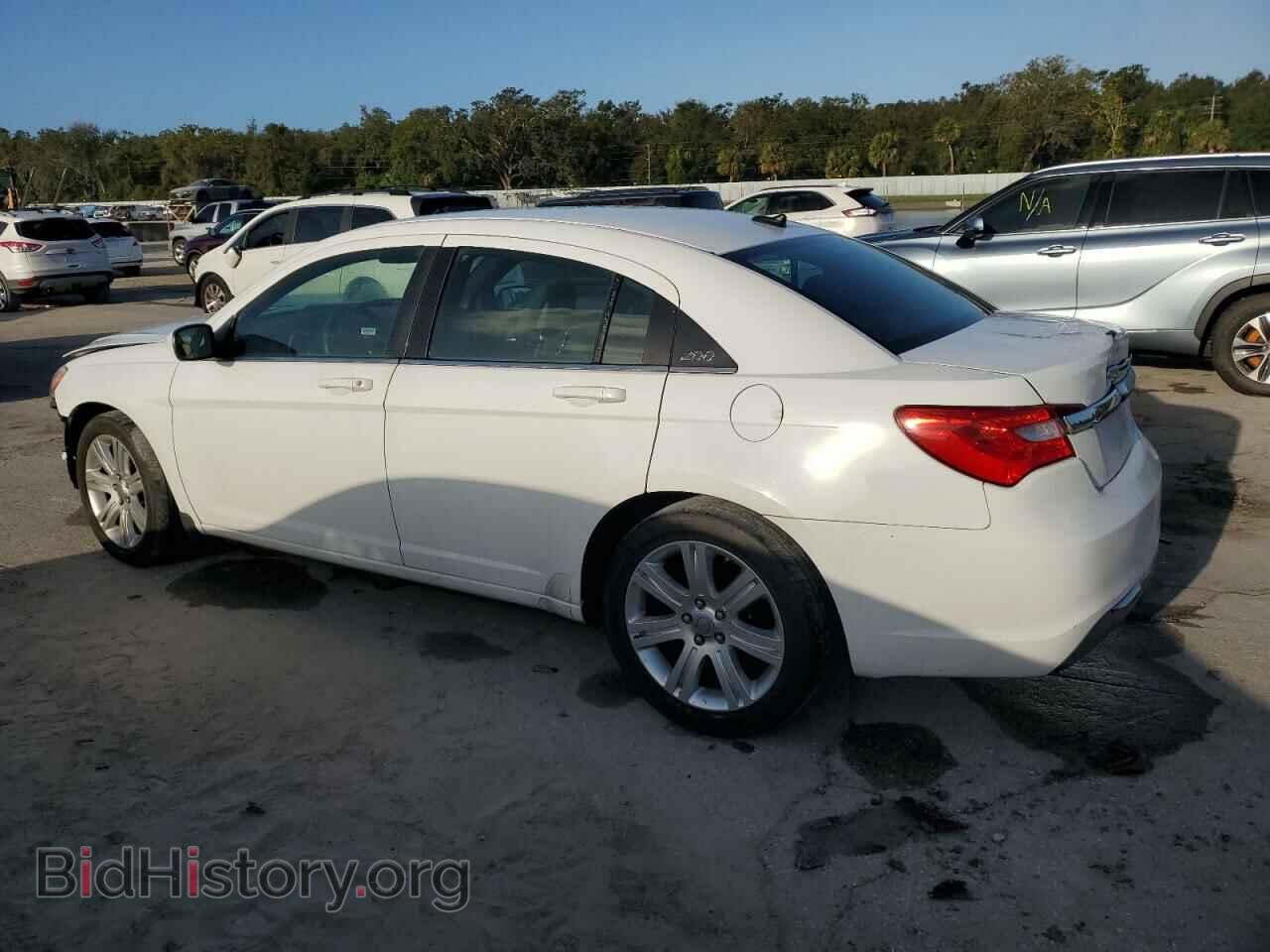 2012 CHRYSLER 200 - VIN: 1C3CCBAB5CN180006 - Photo 2