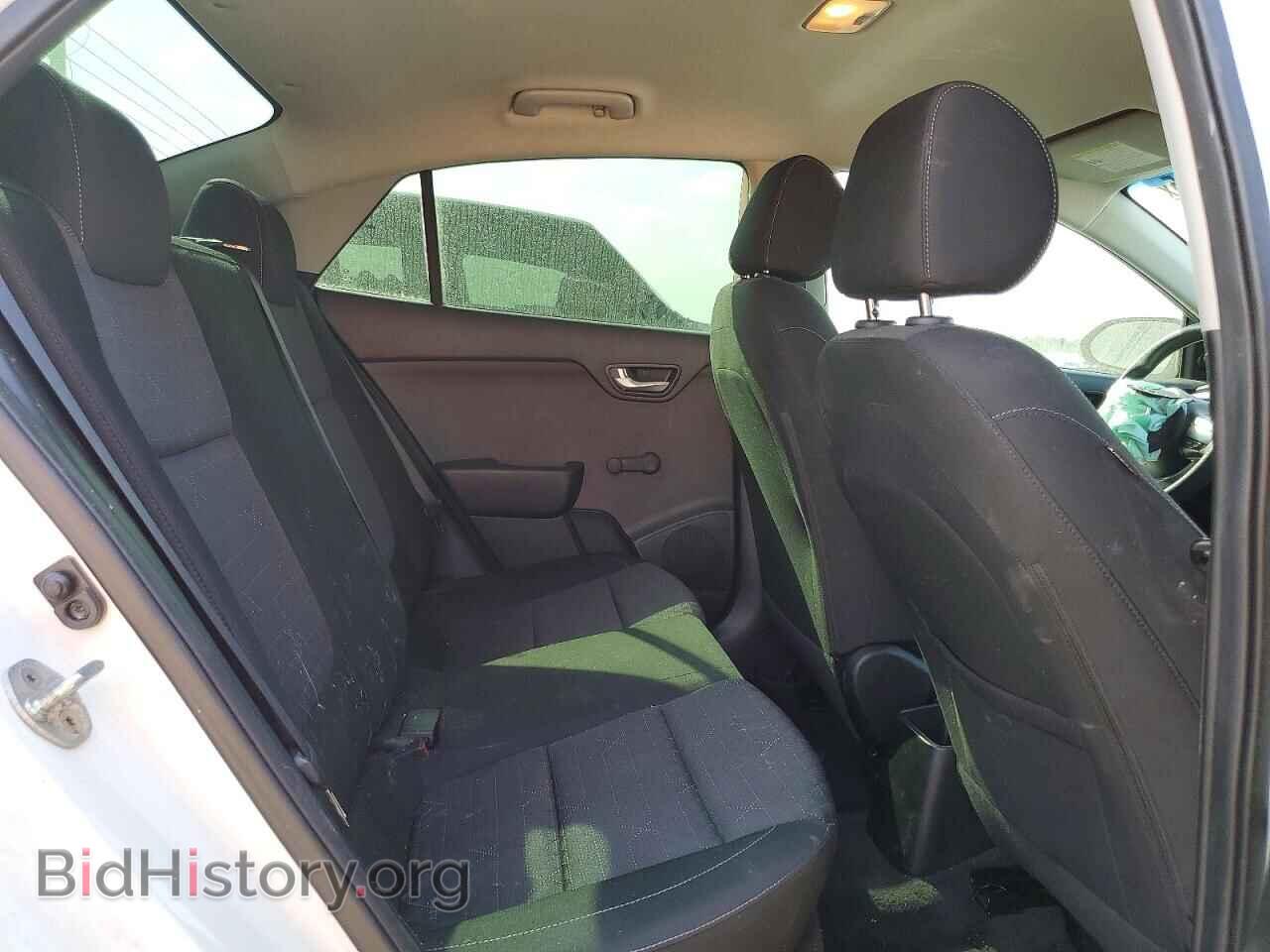 2018 KIA RIO - VIN: 3KPA24AB3JE057145 - Фото 10