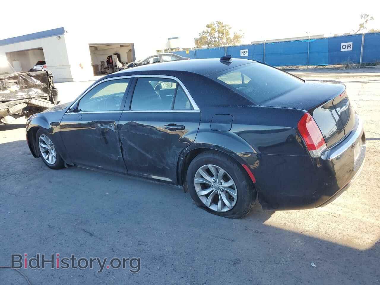 2015 CHRYSLER 300 - VIN: 2C3CCAAG8FH904192 - Фото 2
