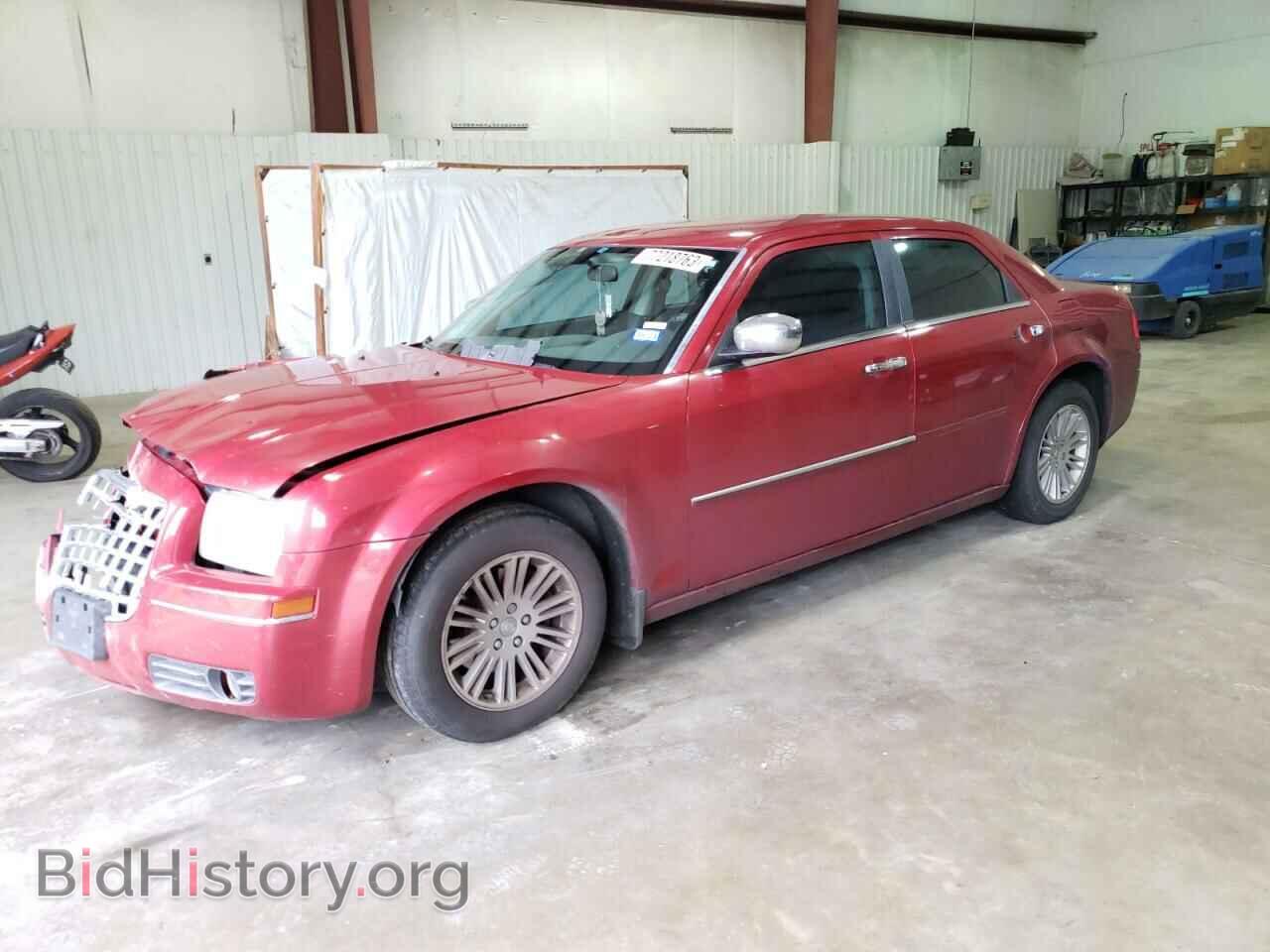Фотография 2C3CA4CD6AH217781 - CHRYSLER 300 2010