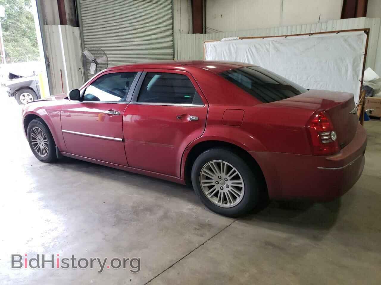 2010 CHRYSLER 300 - VIN: 2C3CA4CD6AH217781 - Фото 2