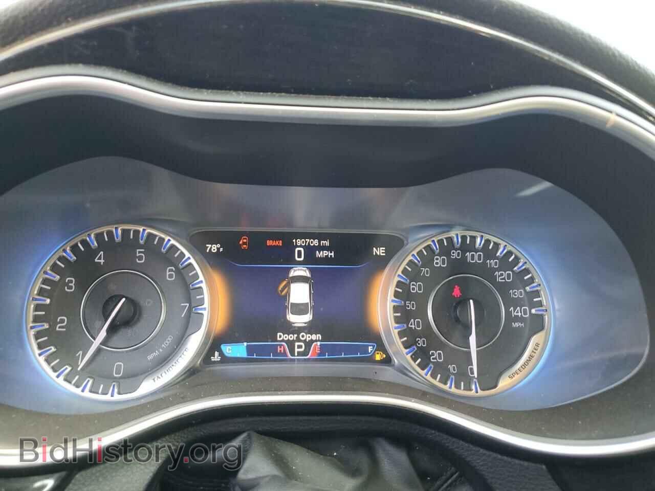 2015 CHRYSLER 200 - VIN: 1C3CCCCB1FN574996 - Фото 9