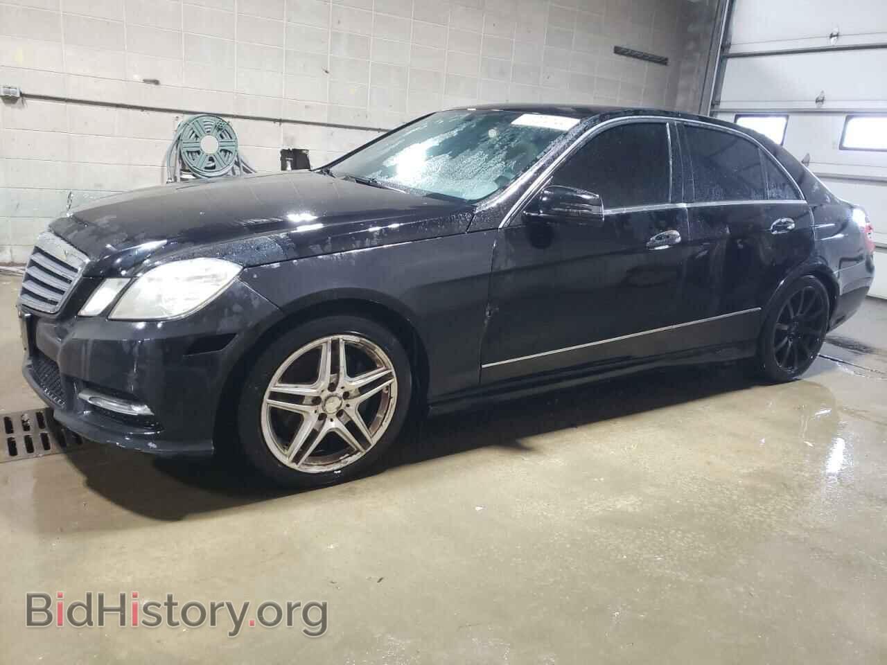 Photo WDDHF8JB6DA703298 - MERCEDES-BENZ E-CLASS 2013