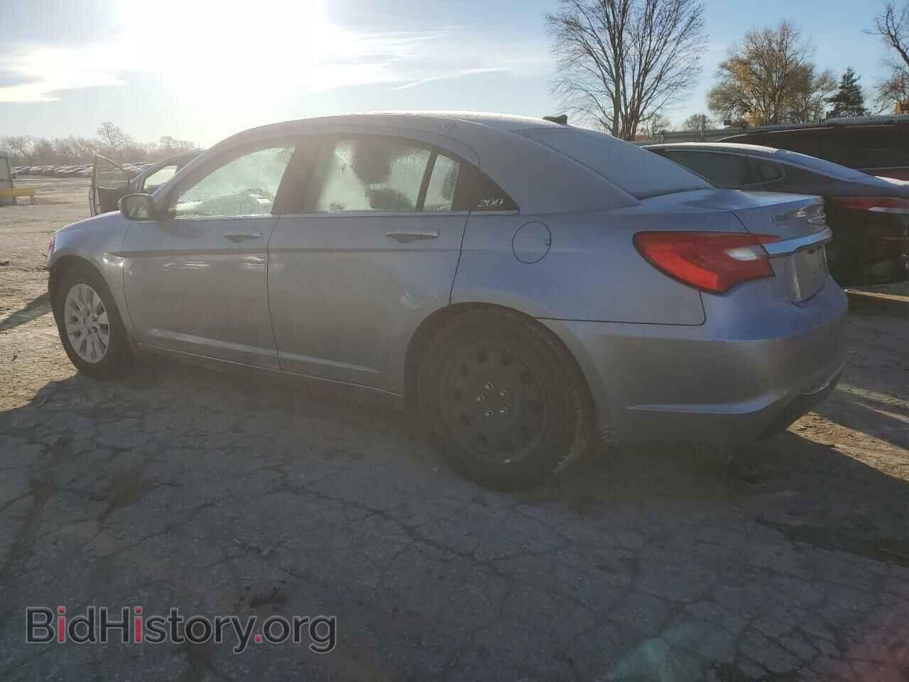 2013 CHRYSLER 200 - VIN: 1C3CCBAB3DN646842 - Фото 2