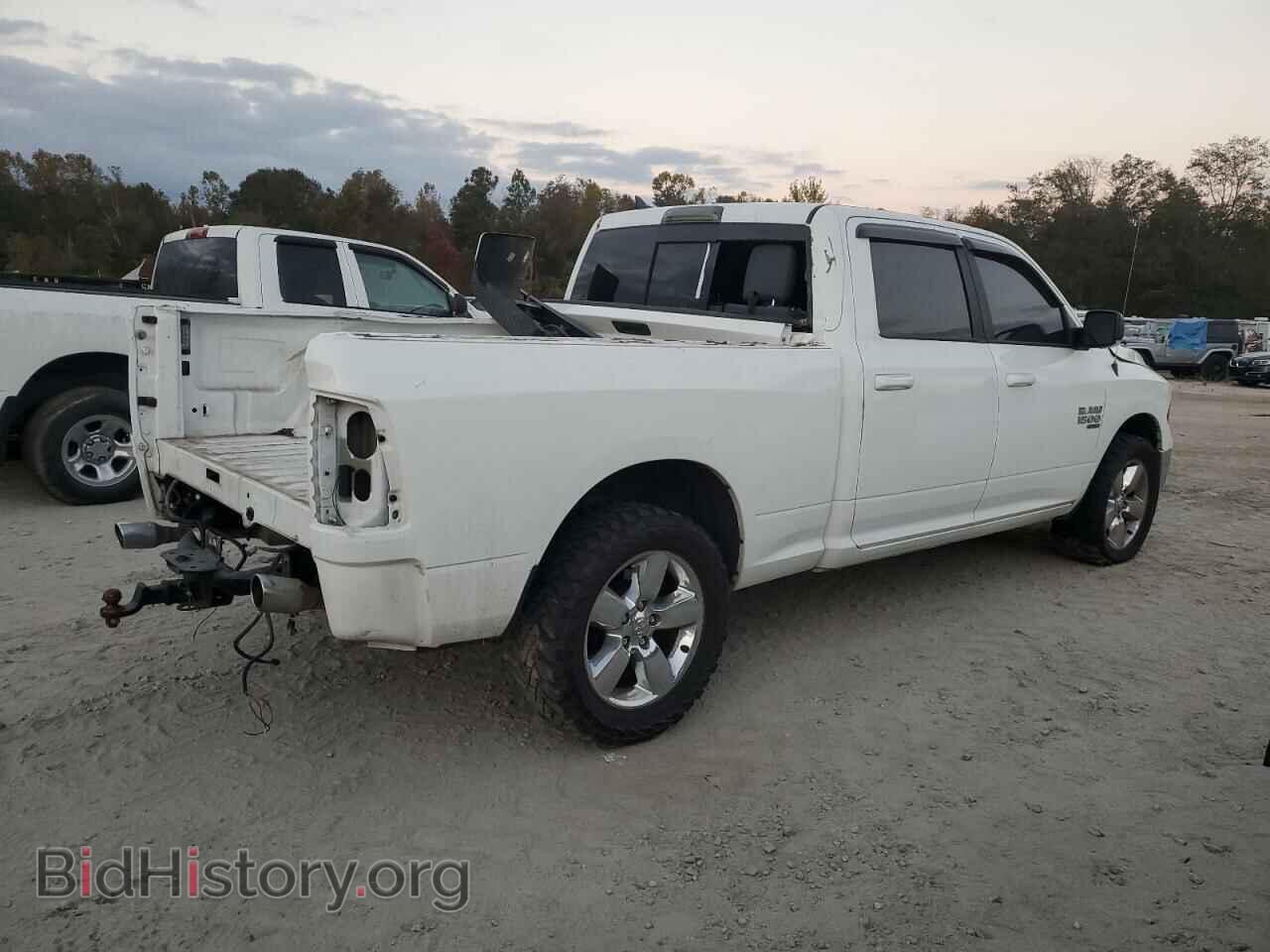 2019 RAM 1500 - VIN: 1C6RR6TT3KS722079 - Фото 3