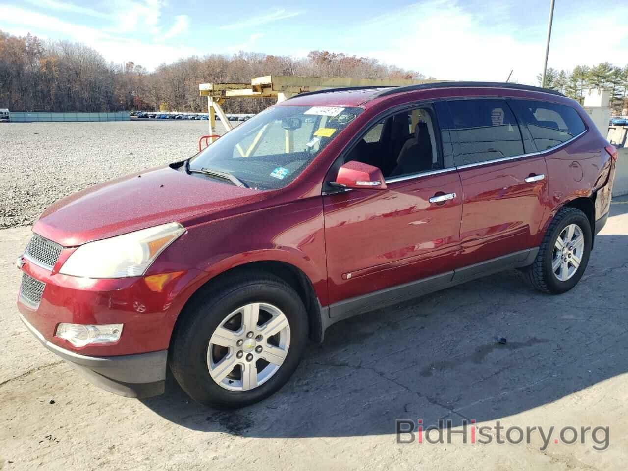 Photo 1GNLVFED7AS145966 - CHEVROLET TRAVERSE 2010
