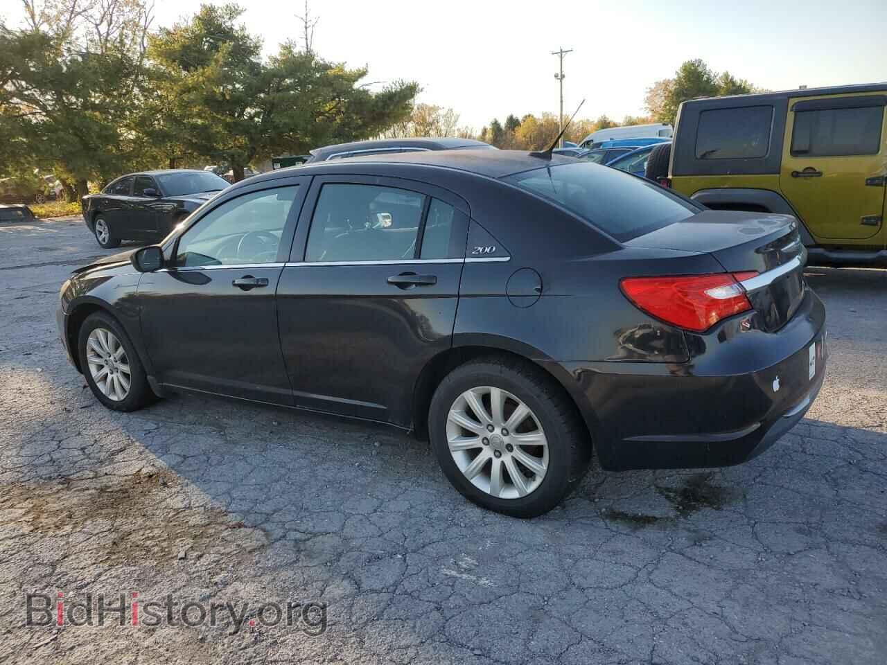 2011 CHRYSLER 200 - VIN: 1C3BC1FG4BN503695 - Фото 2