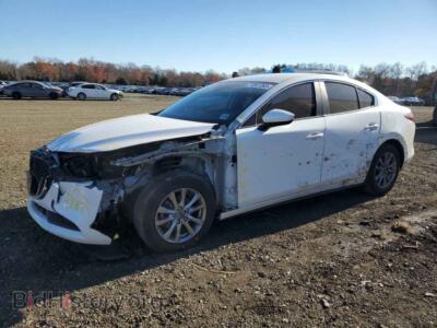 2019 Mazda 3, белый — VIN 3MZBPABLXKM111251, Copart