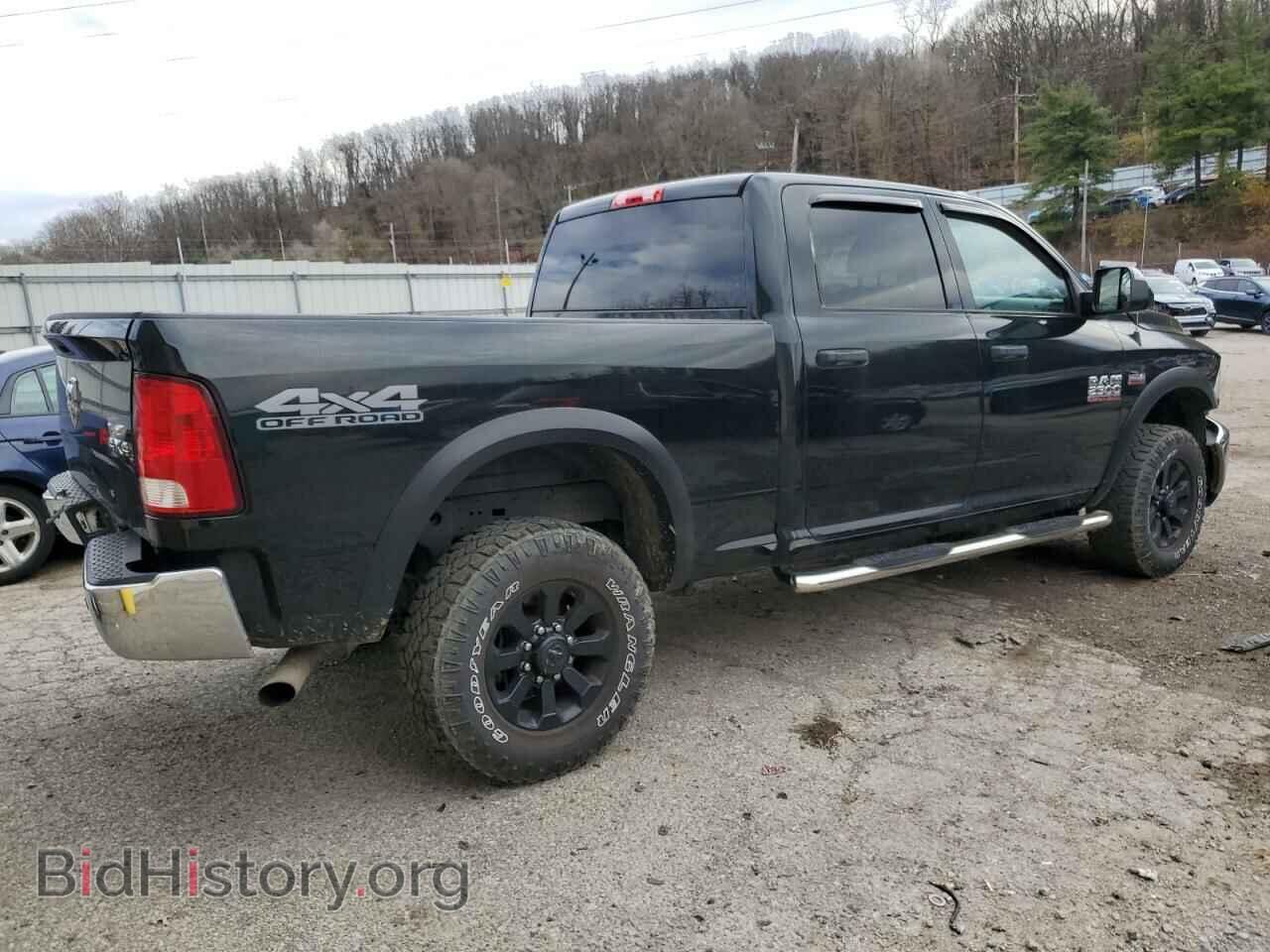 2017 RAM All Models - VIN: 3C6UR5CJ3HG606965 - Photo 3