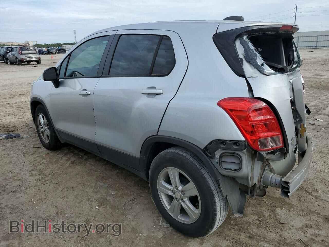 2020 CHEVROLET TRAX - VIN: 3GNCJKSB1LL300908 - Фото 2
