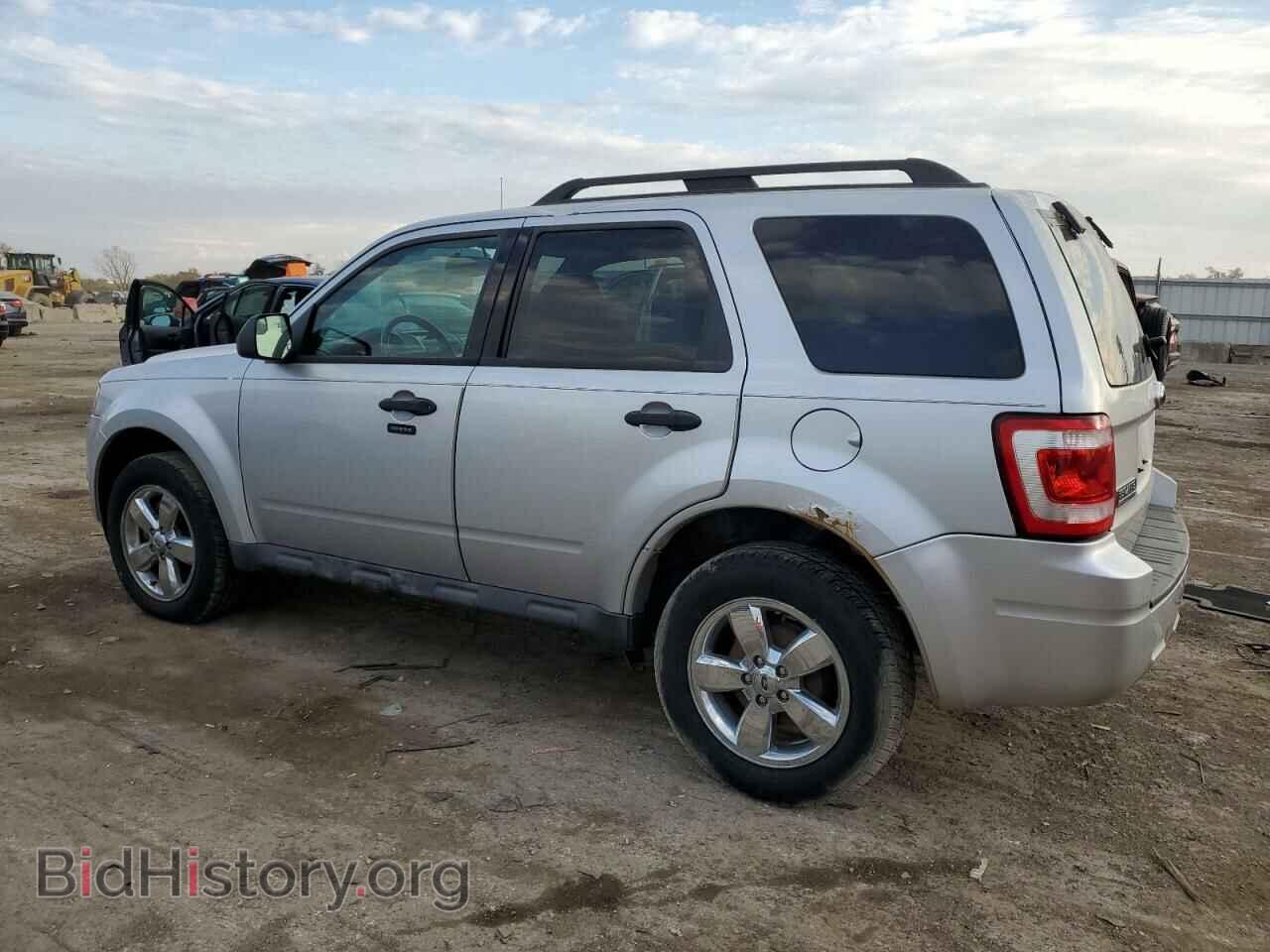 2011 FORD ESCAPE - VIN: 1FMCU0DG5BKA20031 - Фото 2
