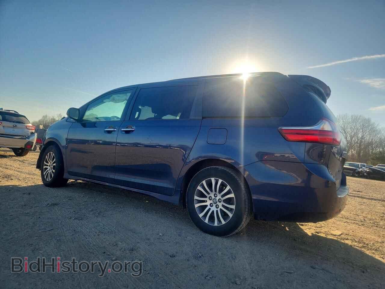 2018 TOYOTA All Models - VIN: 5TDYZ3DC0JS952185 - Фото 2