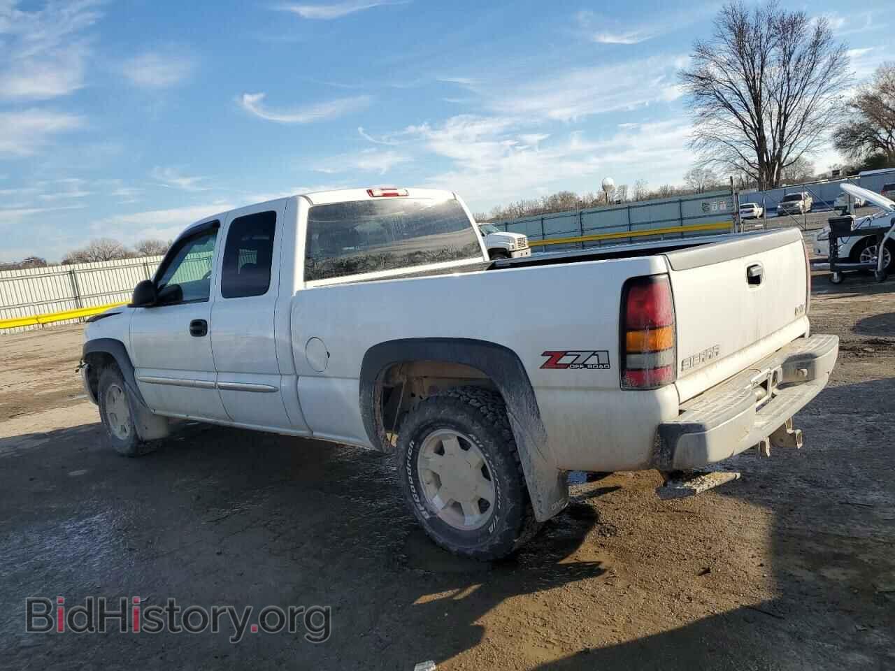 2006 GMC SIERRA - VIN: 2GTEK19B061328607 - Photo 2
