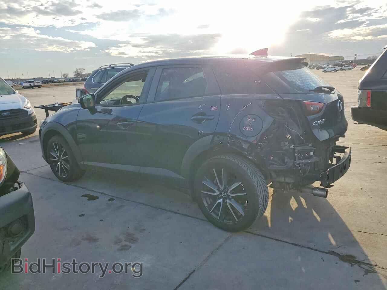 2018 MAZDA CX-3 - VIN: JM1DKDC76J0313843 - Фото 2