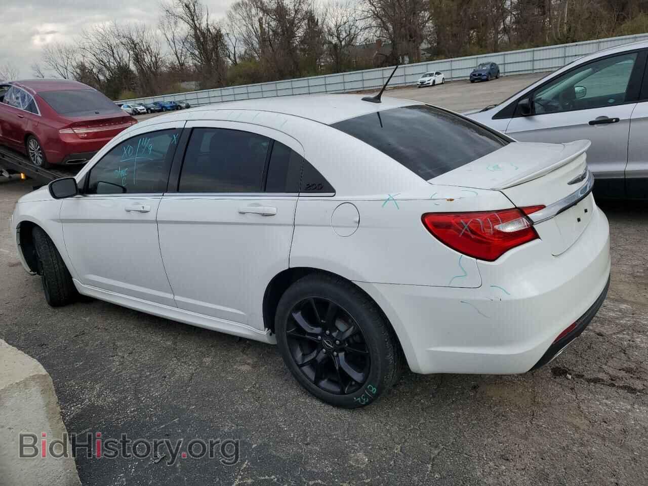 2013 CHRYSLER 200 - VIN: 1C3CCBCG8DN744791 - Фото 2