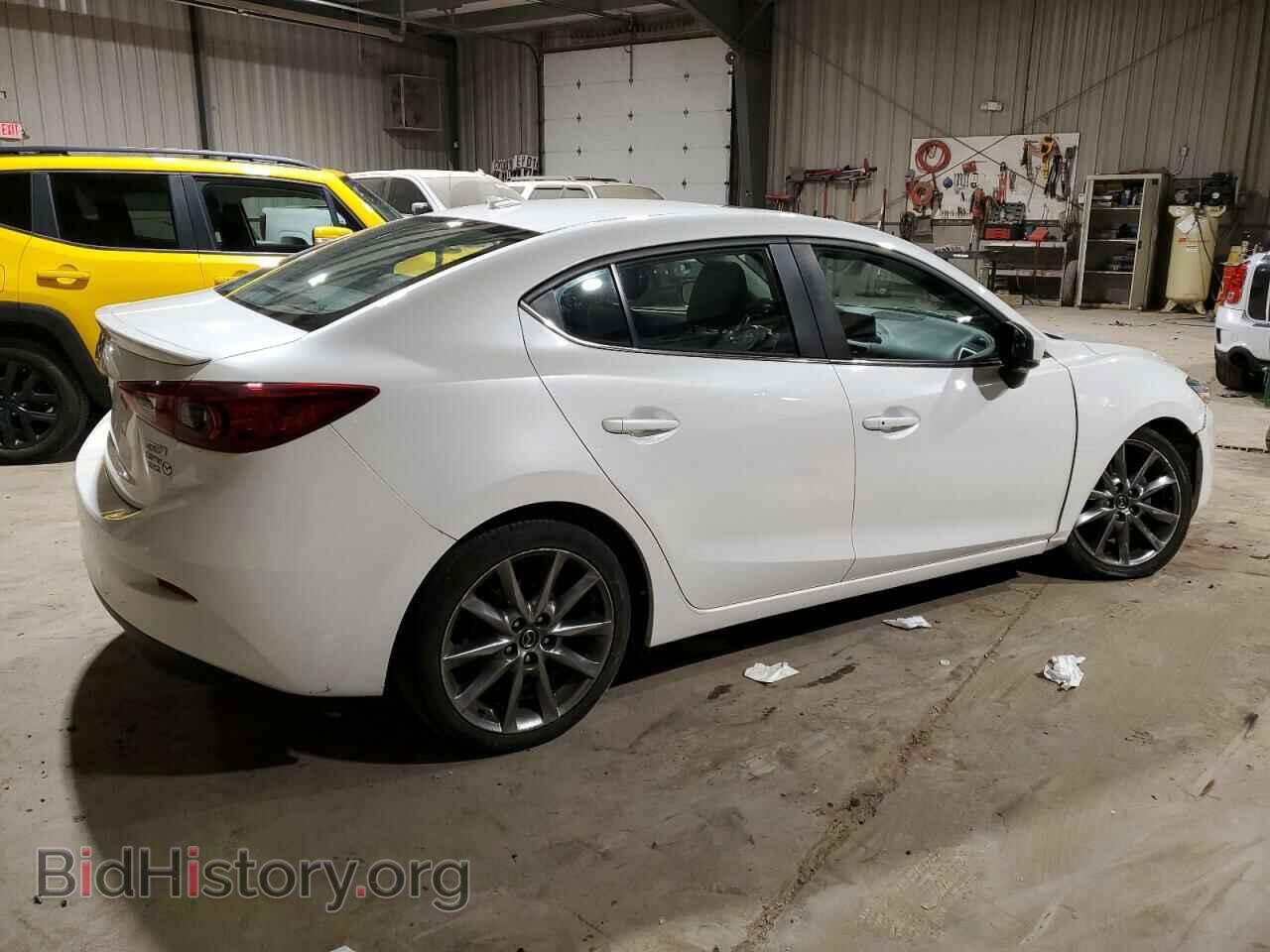 2018 MAZDA 3 - VIN: 3MZBN1V33JM192741 - Фото 3
