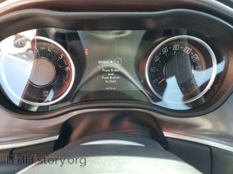 2022 Dodge CHALLENGER (VIN 2C3CDZJG3NH257758) — photo 9 of 13