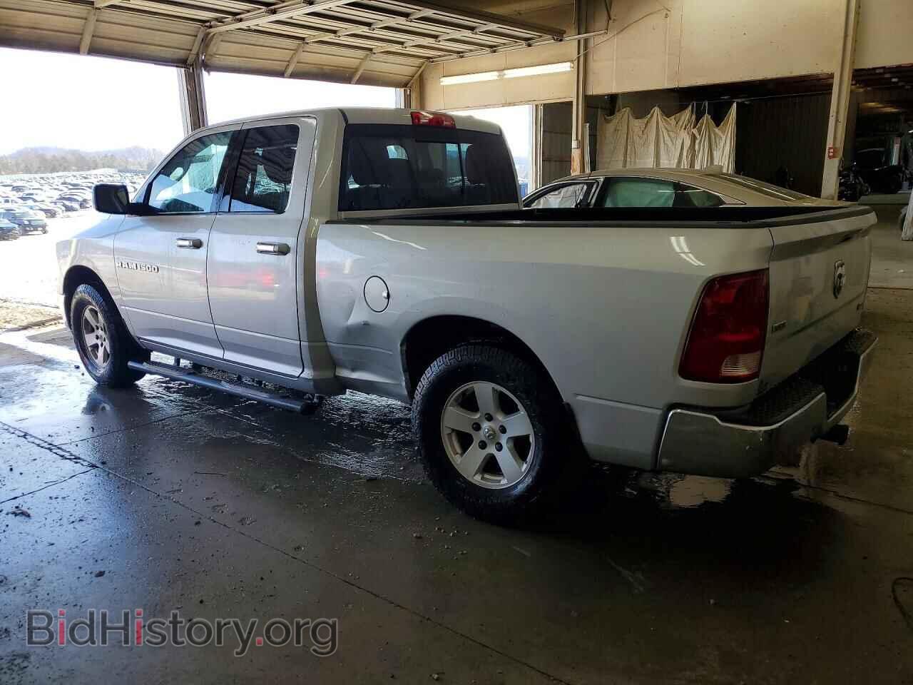 2011 DODGE RAM 1500 - VIN: 1D7RB1GP2BS703008 - Фото 2