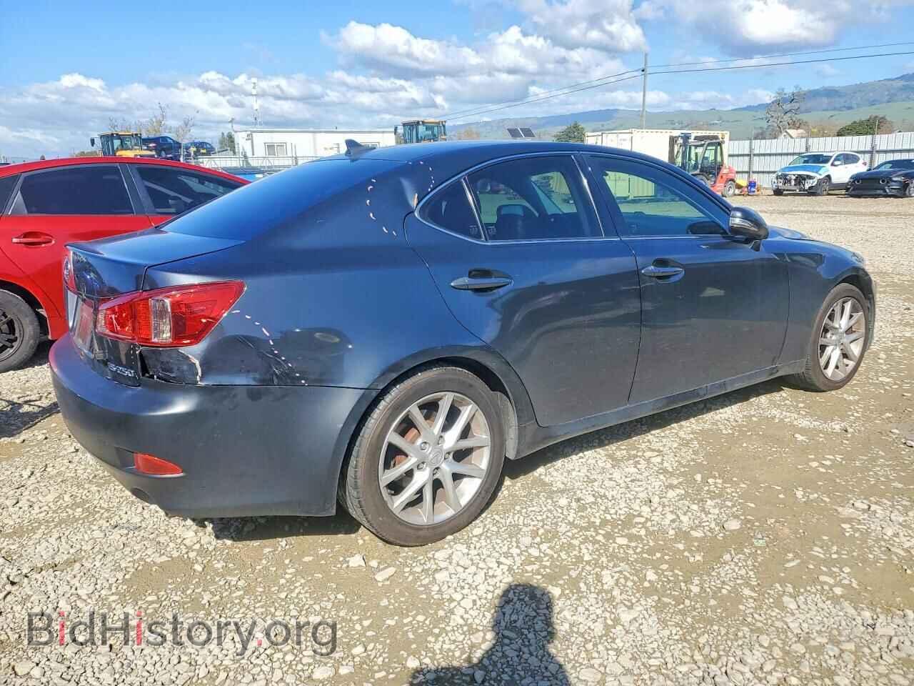 2011 LEXUS IS - VIN: JTHBF5C20B5142564 - Photo 3