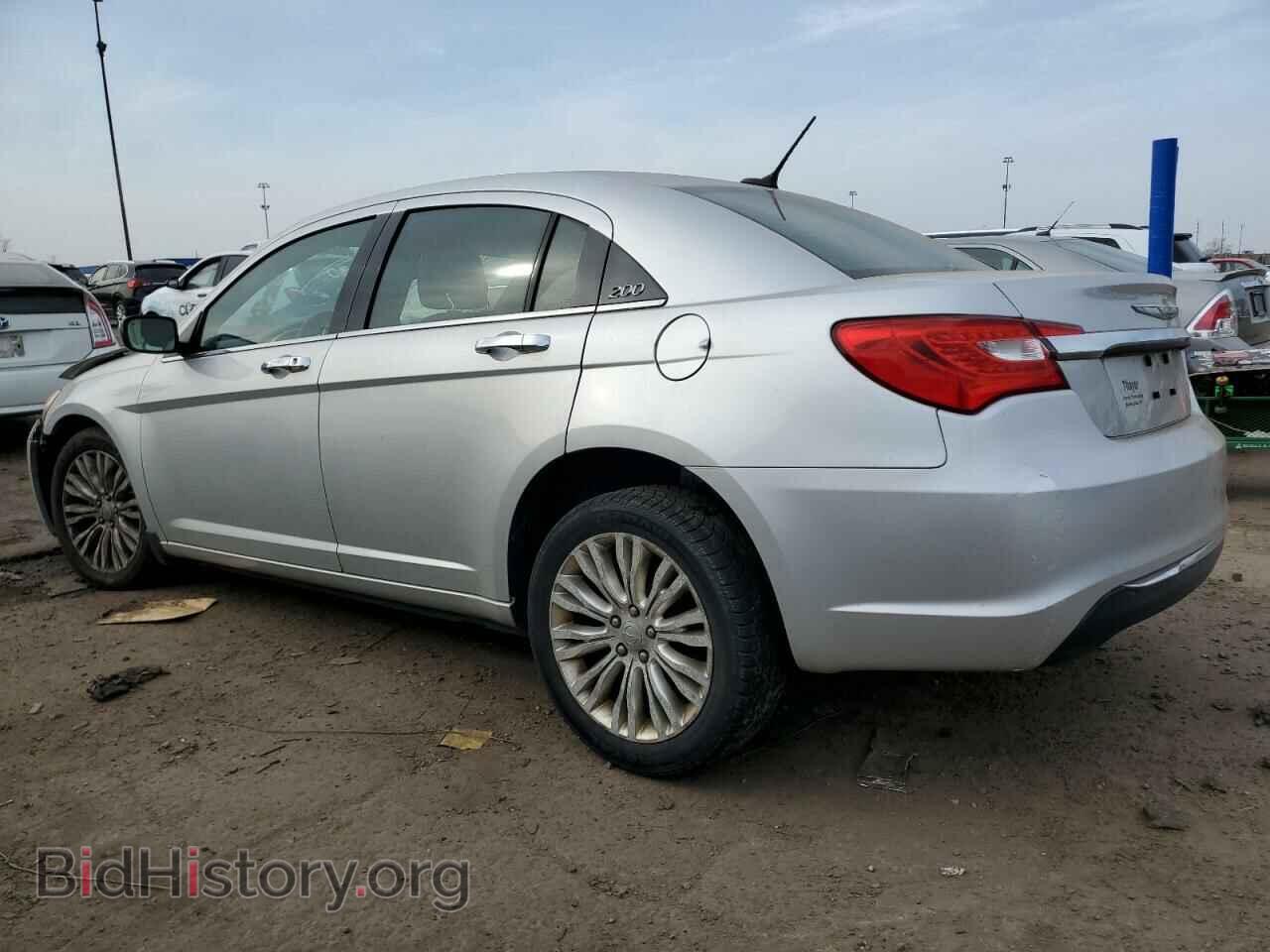 2011 CHRYSLER 200 - VIN: 1C3BC2FB6BN568767 - Фото 2