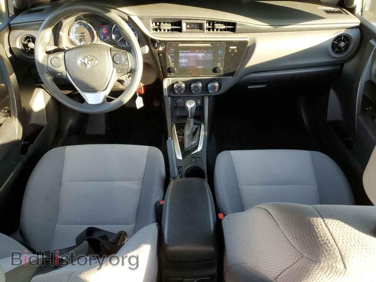 2017 TOYOTA COROLLA - VIN: 2T1BURHEXHC885875 - Фото 8