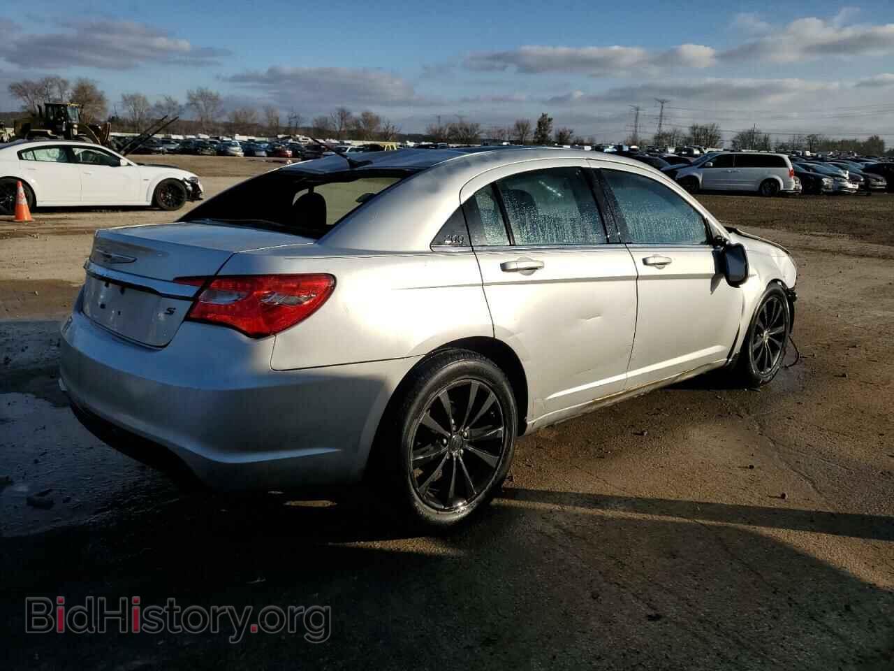2012 CHRYSLER 200 - VIN: 1C3CCBHG1CN178741 - Фото 3