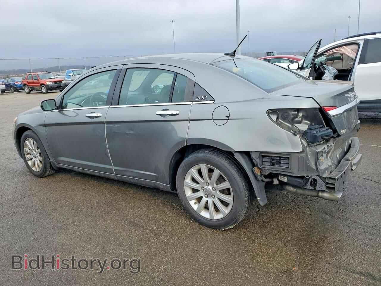 2013 CHRYSLER 200 - VIN: 1C3CCBCG9DN508201 - Фото 2