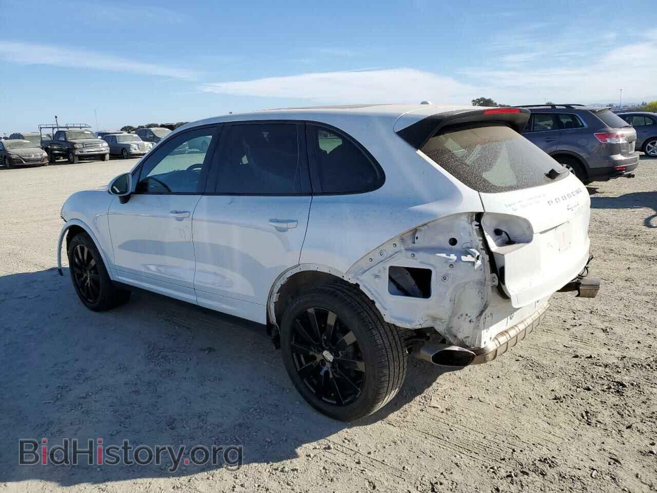2017 PORSCHE CAYENNE - VIN: WP1AA2A21HKA87046 - Фото 2