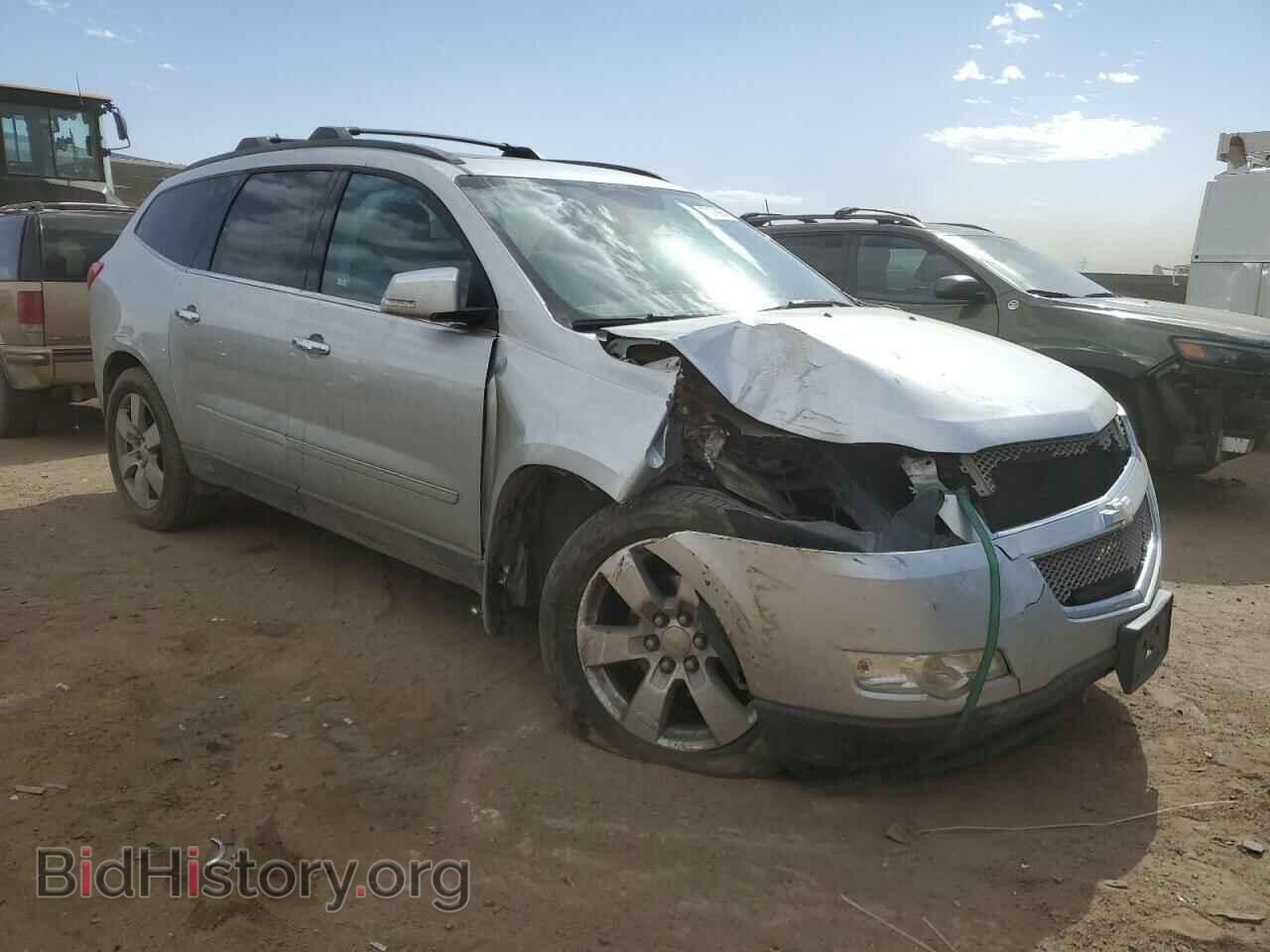 2011 CHEVROLET TRAVERSE - VIN: 1GNKVLED2BJ403120 - Фото 4