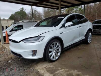 2017 Tesla MODEL X, белый — VIN 5YJXCBE24HF046164, Copart