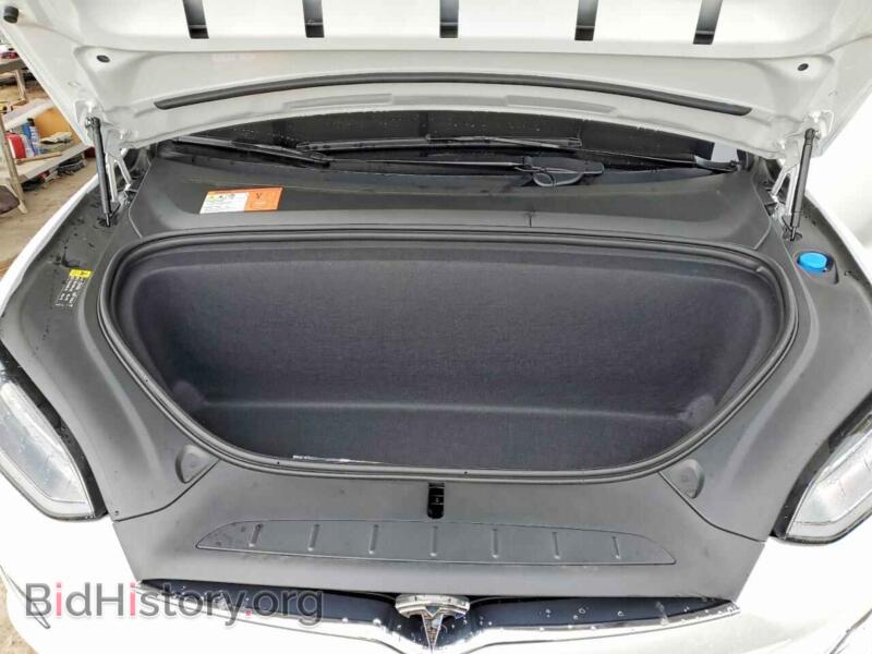 2017 Tesla MODEL X (VIN 5YJXCBE24HF046164) — фото 11 из 14