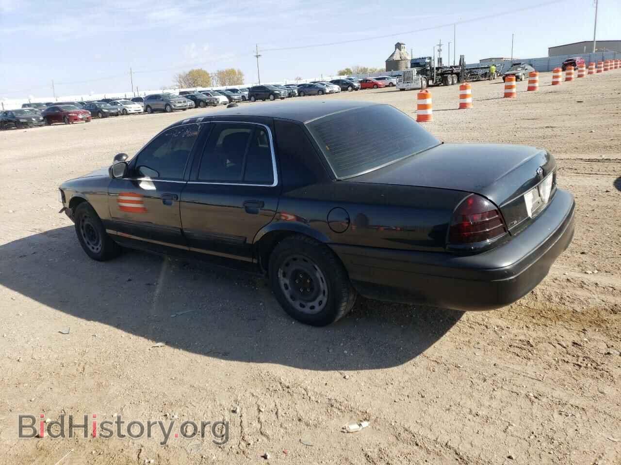 2011 FORD CROWN VIC - VIN: 2FABP7BV2BX169324 - Фото 2