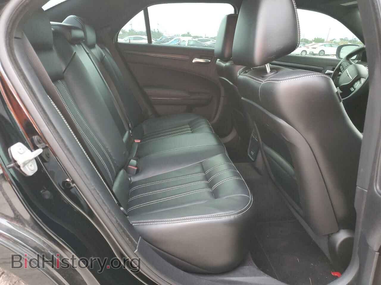2016 CHRYSLER 300 - VIN: 2C3CCABG9GH207789 - Фото 10