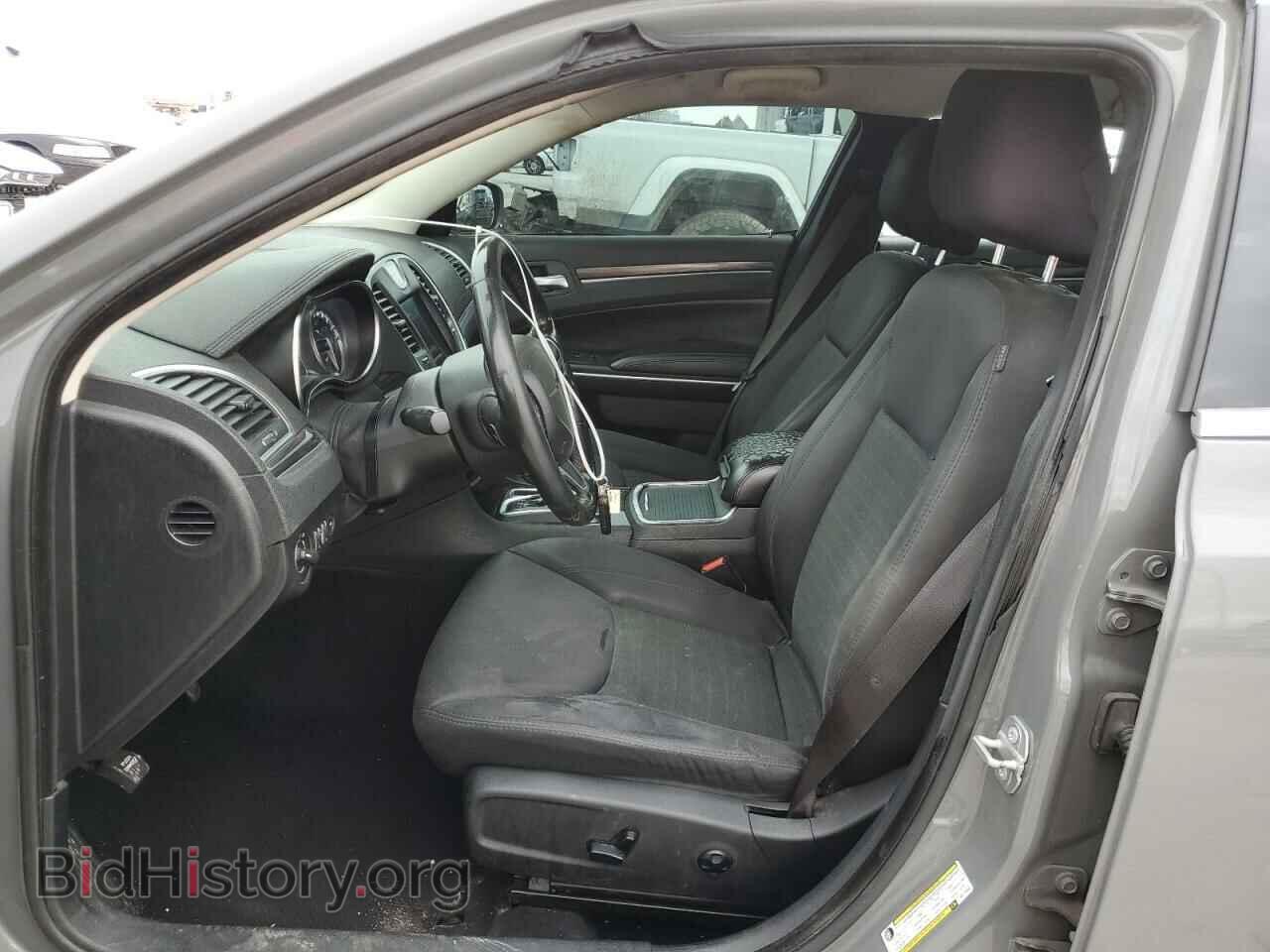 2019 CHRYSLER 300 - VIN: 2C3CCAAG7KH710960 - Фото 7
