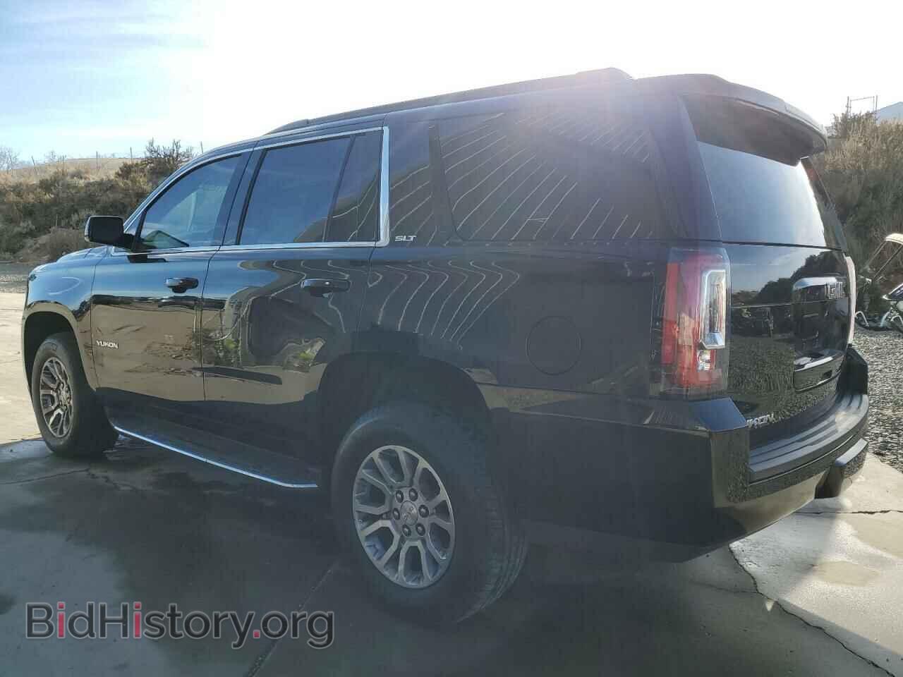 2017 GMC YUKON - VIN: 1GKS2BKC9HR200425 - Photo 2