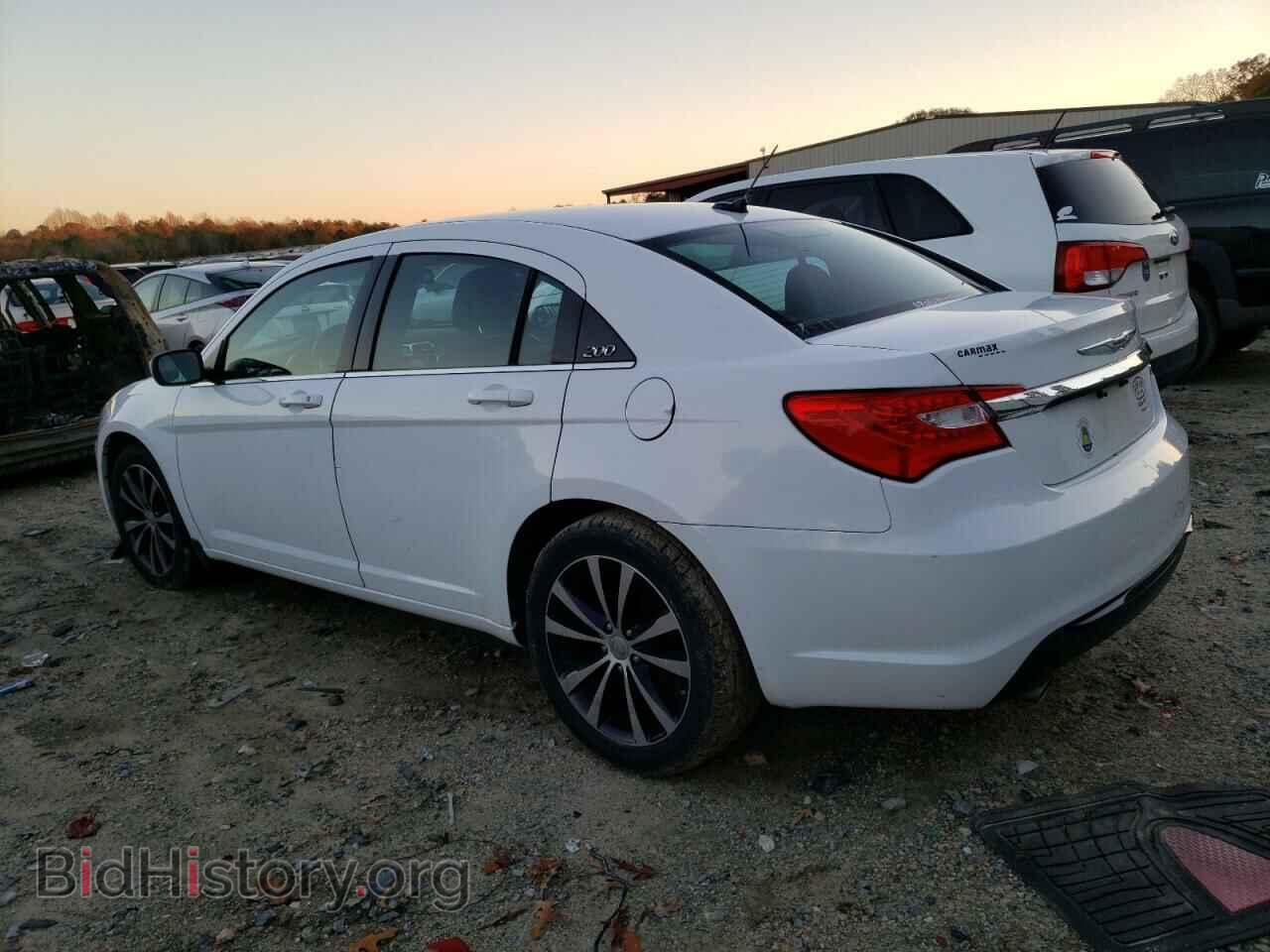 2013 CHRYSLER 200 - VIN: 1C3CCBCG2DN700205 - Photo 2