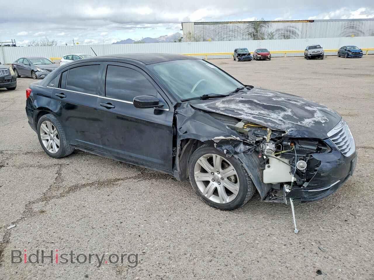 2013 CHRYSLER 200 - VIN: 1C3CCBAB3DN670235 - Фото 4