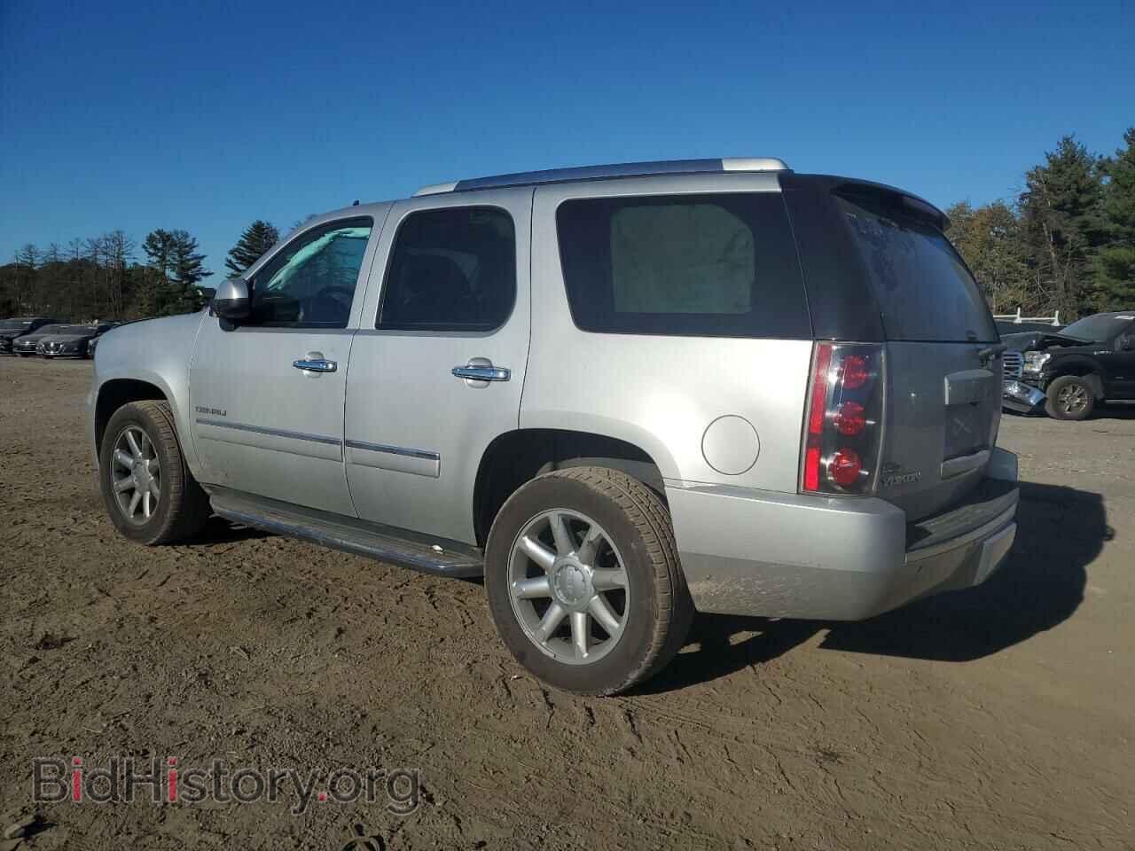 2012 GMC YUKON - VIN: 1GKS2EEF8CR257070 - Photo 2
