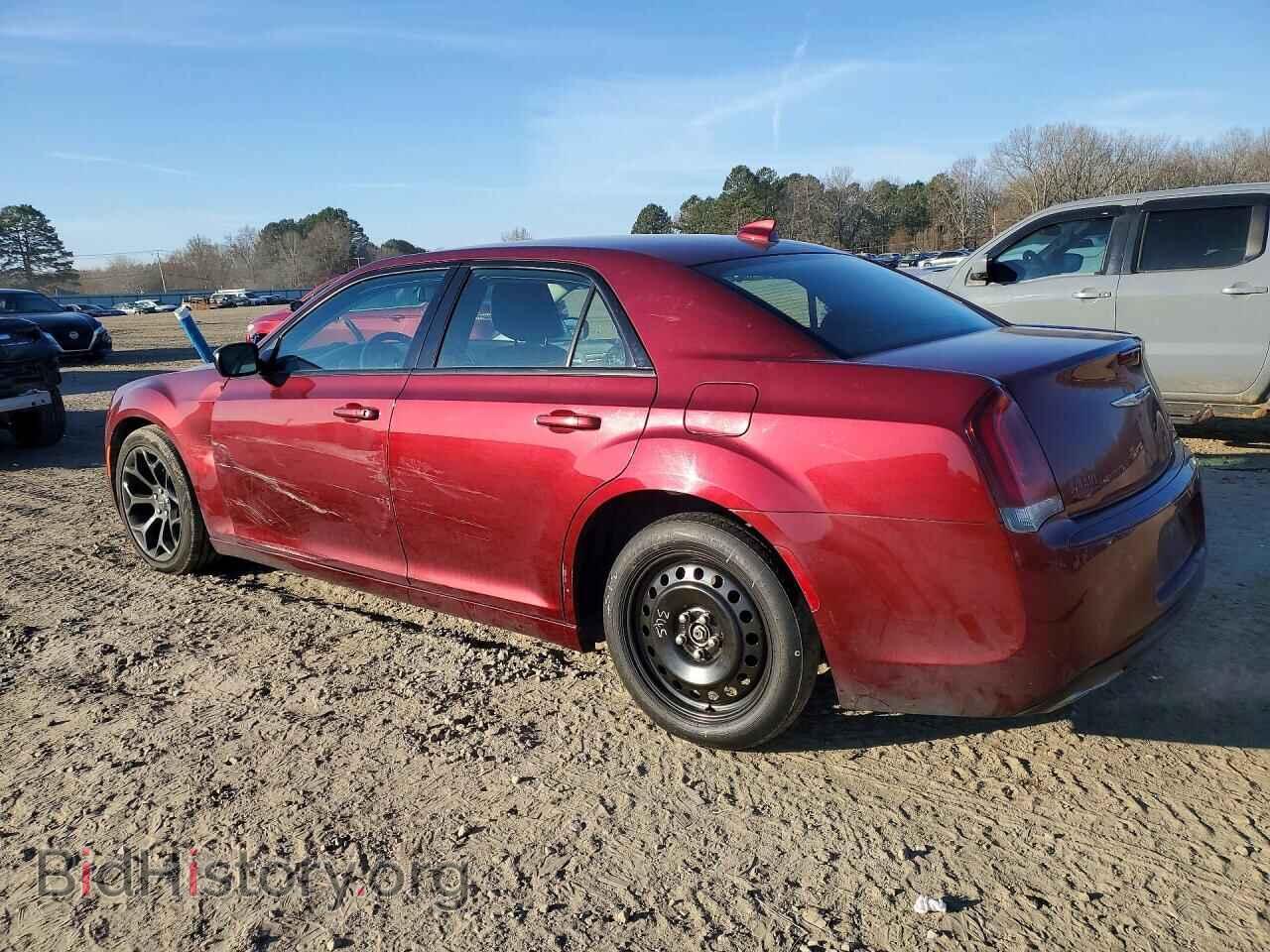 2019 CHRYSLER 300 - VIN: 2C3CCAAG0KH673931 - Фото 2
