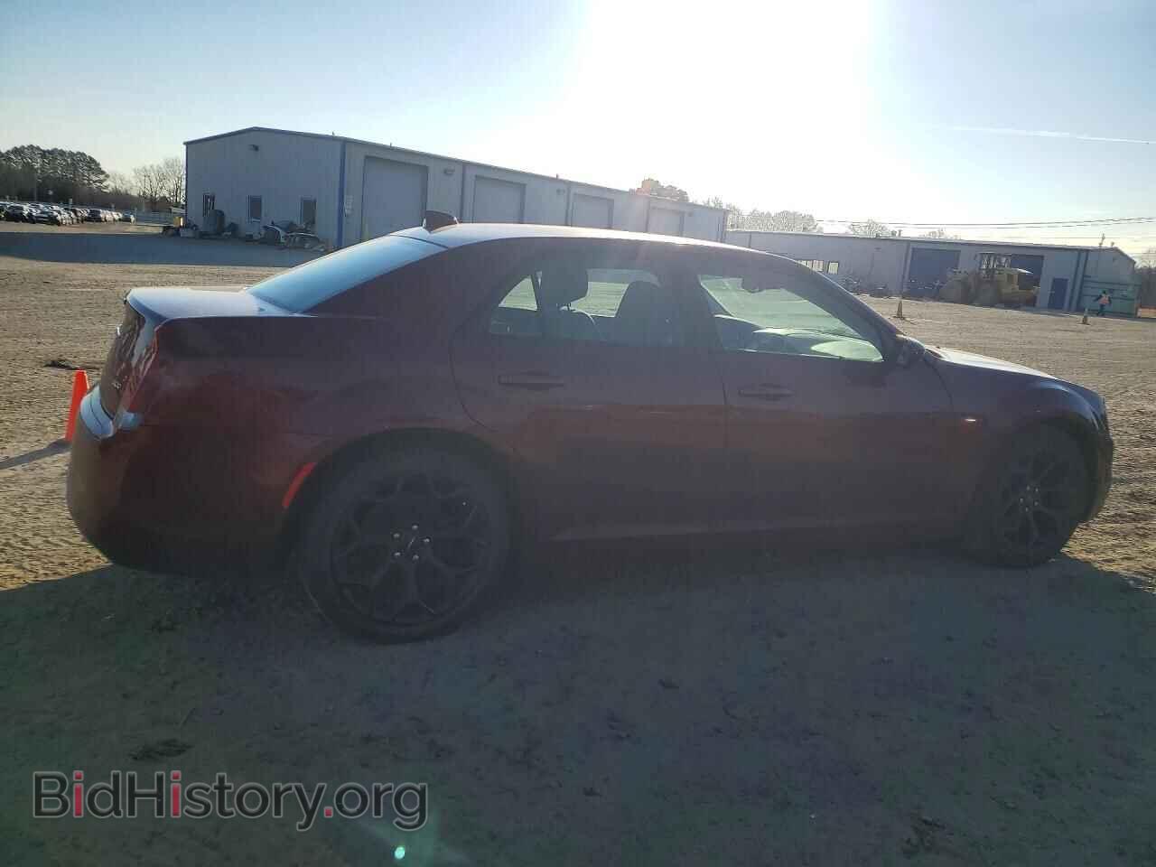 2019 CHRYSLER 300 - VIN: 2C3CCAAG0KH673931 - Фото 3