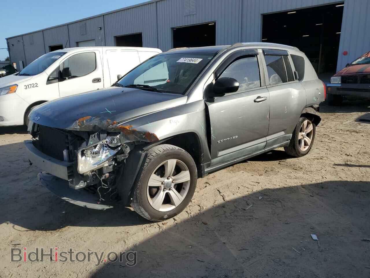 Photo 1J4NT1FA3BD190367 - JEEP COMPASS 2011